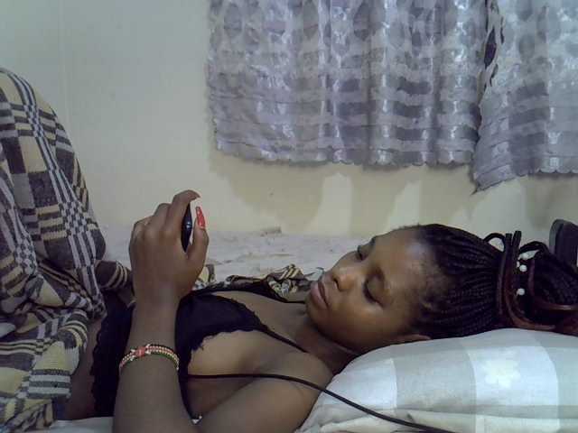 Ebonysly live cam on BongaCams