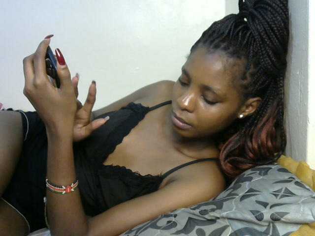 Ebonysly live cam on BongaCams