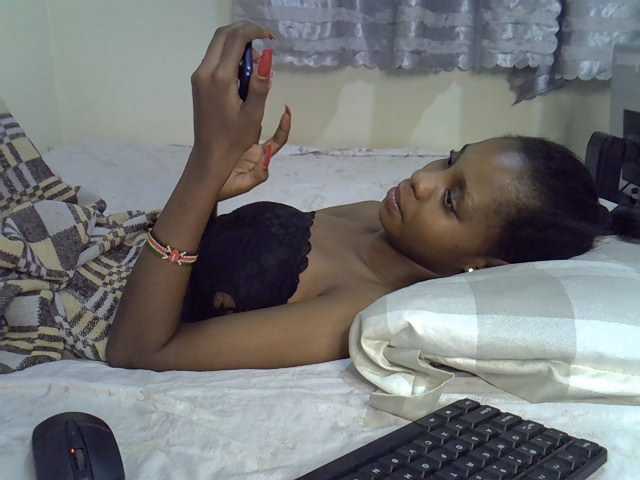Ebonysly live cam on BongaCams