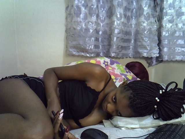 Ebonysly live cam on BongaCams