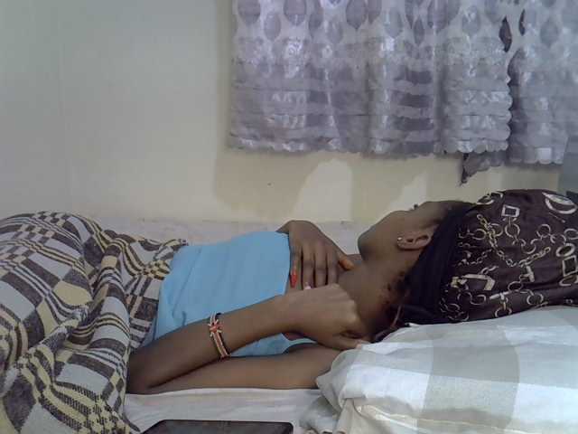 Ebonysly live cam on BongaCams