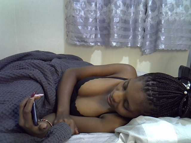 Ebonysly live cam on BongaCams