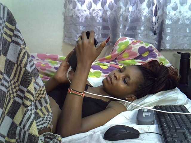 Ebonysly live cam on BongaCams