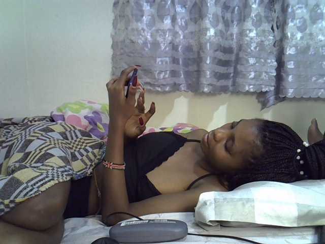 Ebonysly live cam on BongaCams