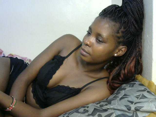 Ebonysly live cam on BongaCams