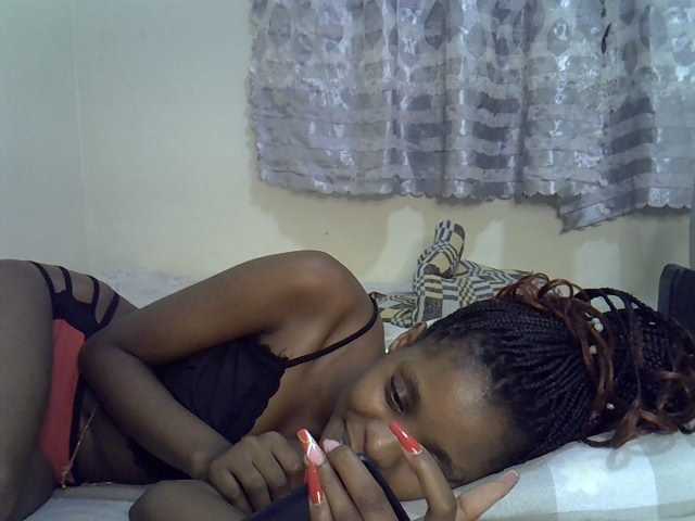 Ebonysly live cam on BongaCams