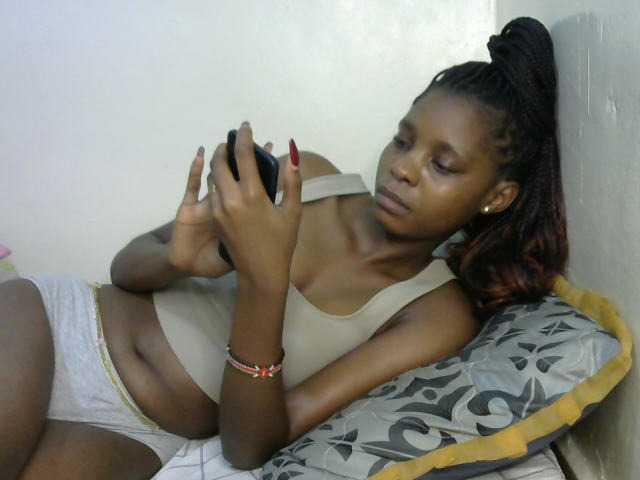 Ebonysly live cam on BongaCams