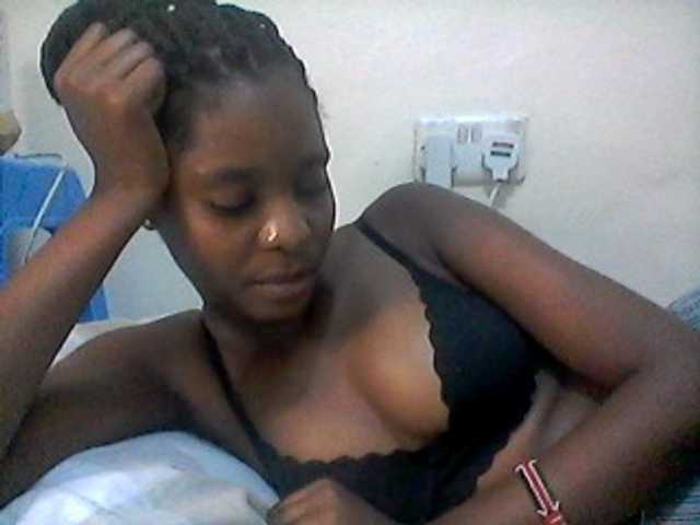 Ebonysly live cam on BongaCams