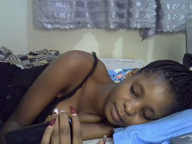 Ebonysly live cam on BongaCams