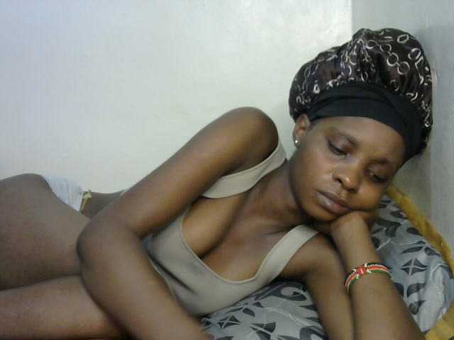 Ebonysly live cam on BongaCams