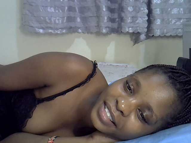 Ebonysly live cam on BongaCams