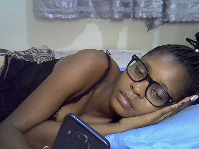 Ebonysly live cam on BongaCams