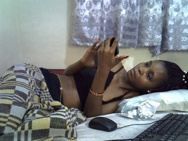 Ebonysly live cam on BongaCams