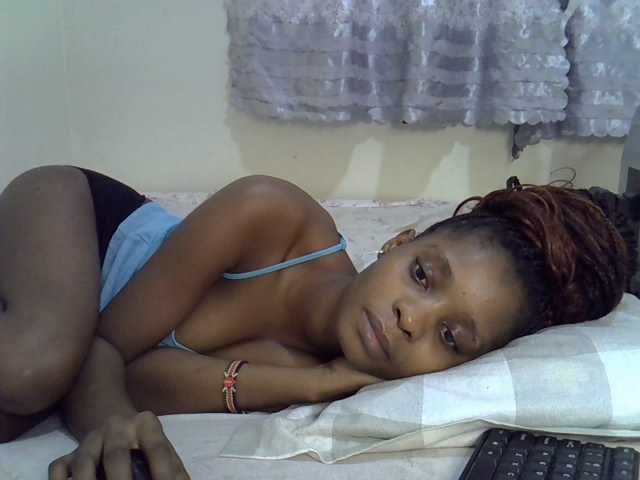 Ebonysly live cam on BongaCams