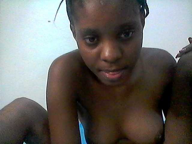 Ebonysly live cam on BongaCams