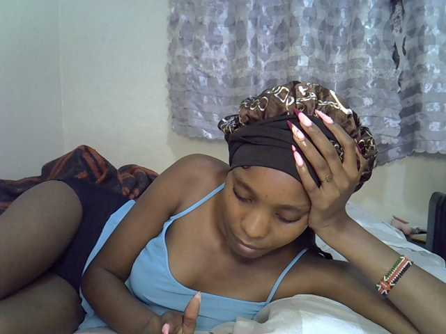 Ebonysly live cam on BongaCams