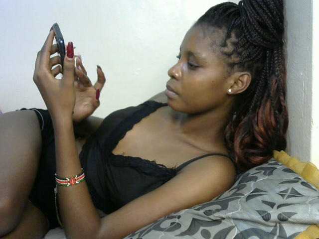 Ebonysly live cam on BongaCams