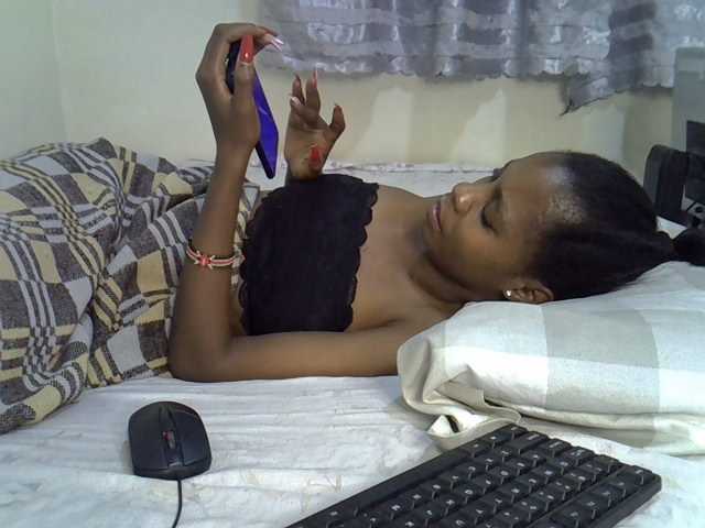 Ebonysly live cam on BongaCams