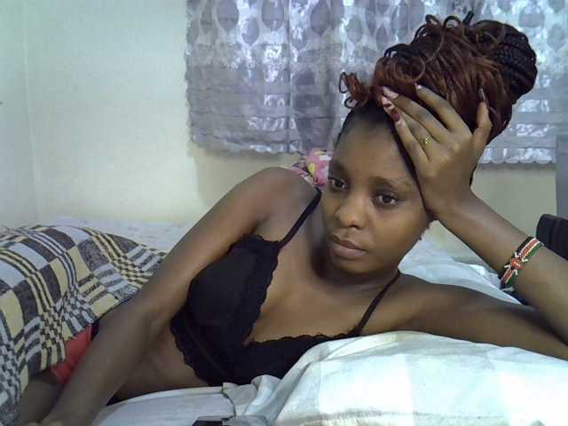 Ebonysly live cam on BongaCams
