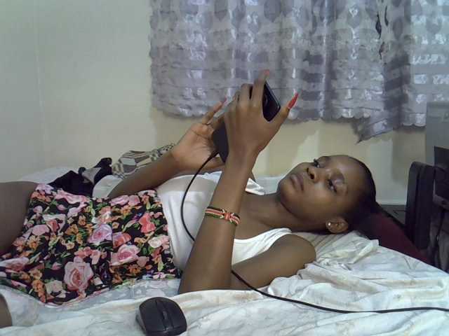 Ebonysly live cam on BongaCams
