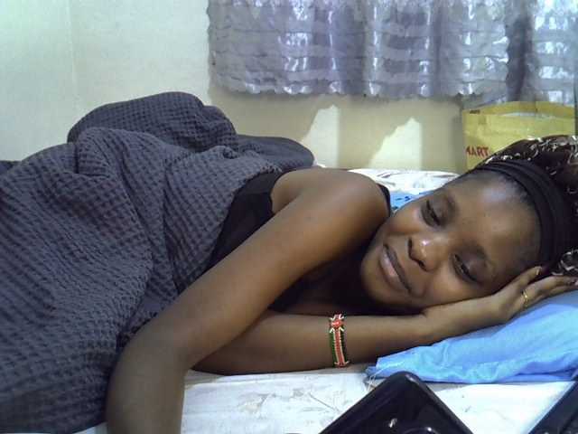 Ebonysly live cam on BongaCams