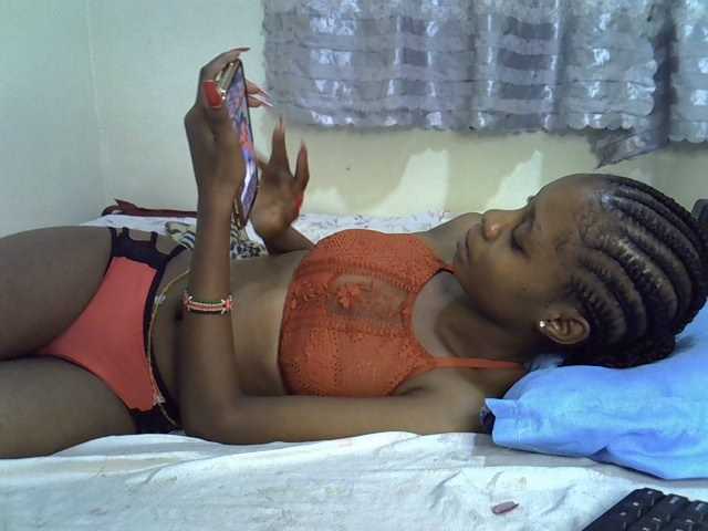 Ebonysly live cam on BongaCams