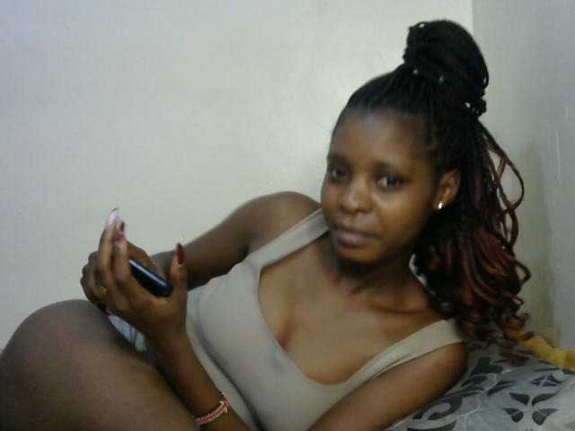 Ebonysly live cam on BongaCams