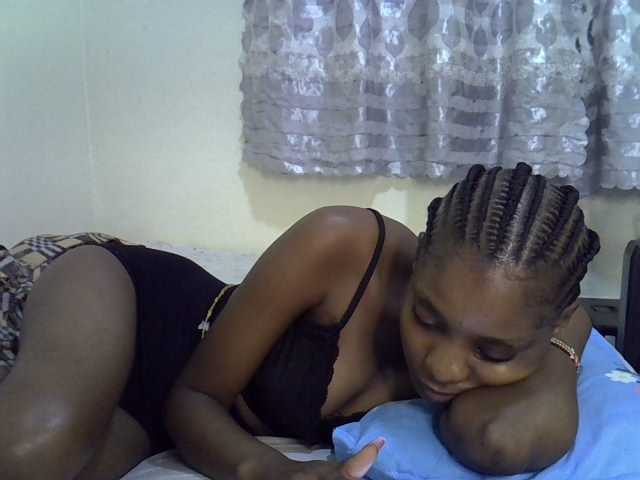 Ebonysly live cam on BongaCams