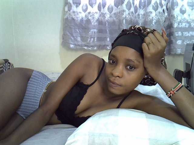 Ebonysly live cam on BongaCams