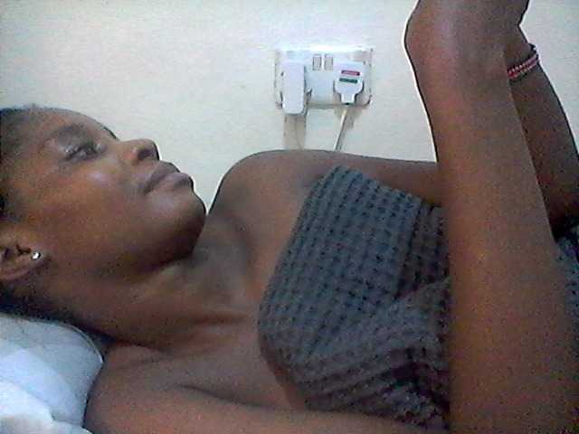 Ebonysly live cam on BongaCams