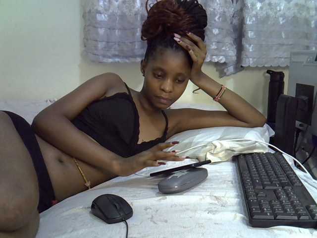 Ebonysly live cam on BongaCams