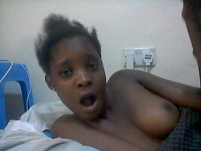 Ebonysly live cam on BongaCams