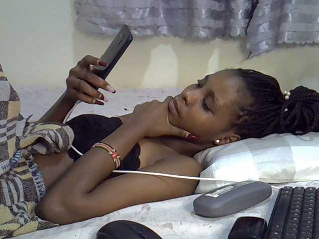 Ebonysly live cam on BongaCams