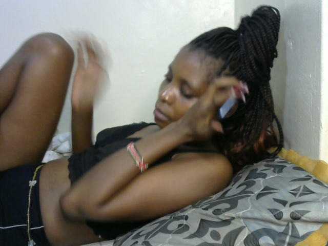 Ebonysly live cam on BongaCams