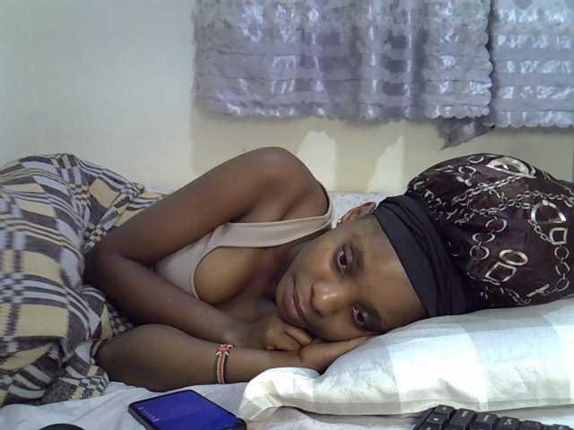 Ebonysly live cam on BongaCams