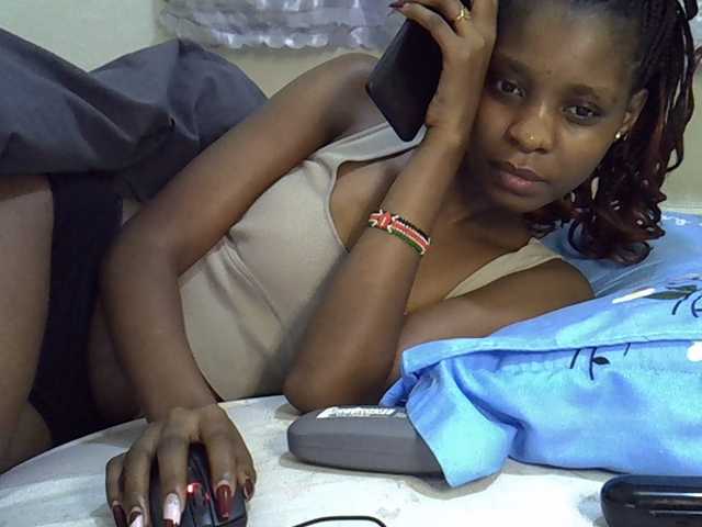 Ebonysly live cam on BongaCams