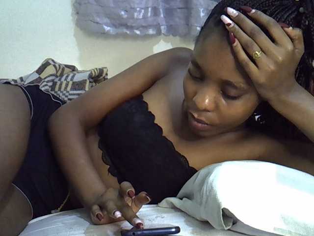 Ebonysly live cam on BongaCams