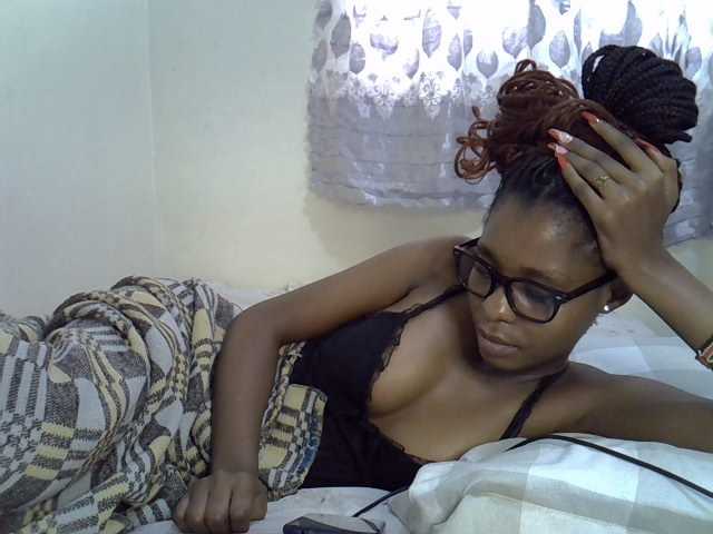 Ebonysly live cam on BongaCams
