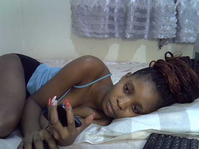 Ebonysly live cam on BongaCams