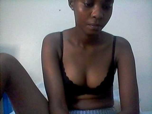 Ebonysly live cam on BongaCams