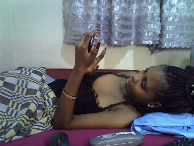 Ebonysly live cam on BongaCams