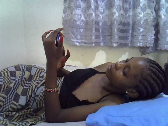 Ebonysly live cam on BongaCams