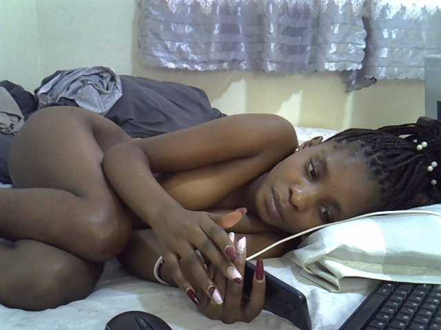 Ebonysly live cam on BongaCams