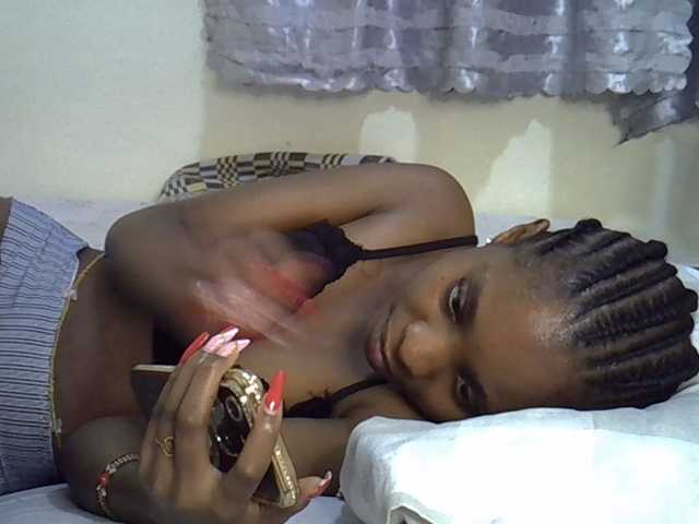 Ebonysly live cam on BongaCams