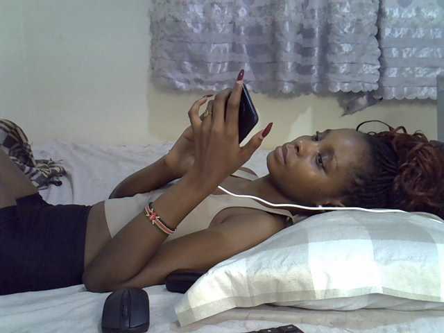 Ebonysly live cam on BongaCams