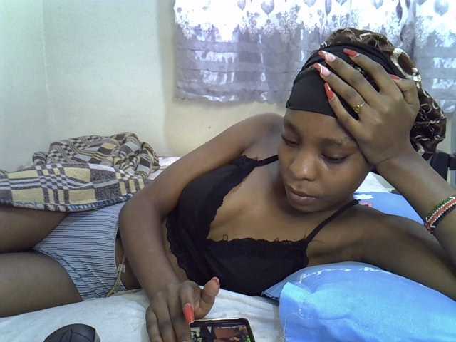 Ebonysly live cam on BongaCams