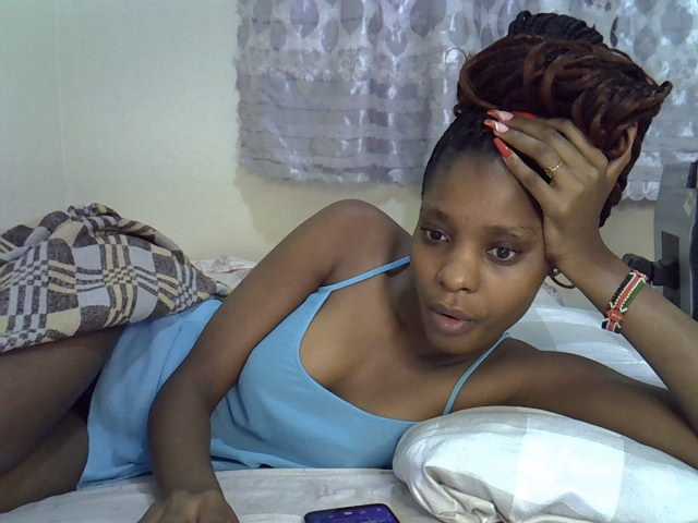 Ebonysly live cam on BongaCams