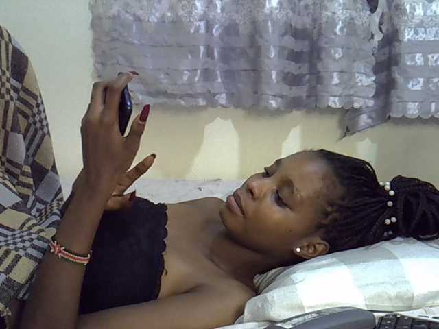 Ebonysly live cam on BongaCams
