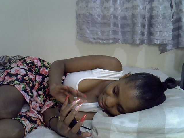 Ebonysly live cam on BongaCams