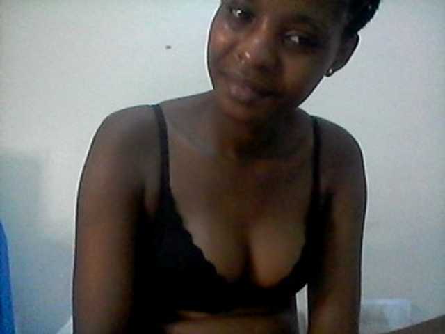 Ebonysly live cam on BongaCams